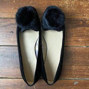 Size 7.5 Enzo Angiolini Pom Pom flats